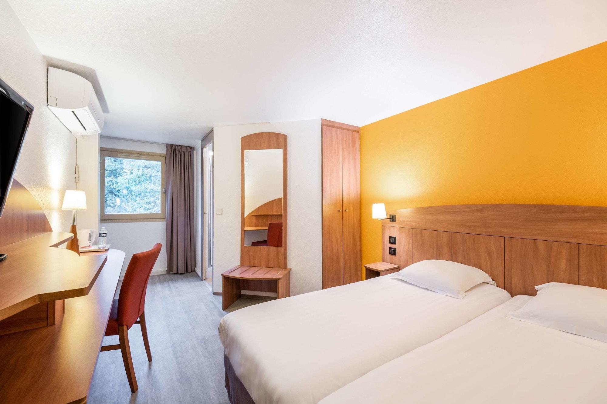 Comfort Hotel Grenoble Meylan Ngoại thất bức ảnh