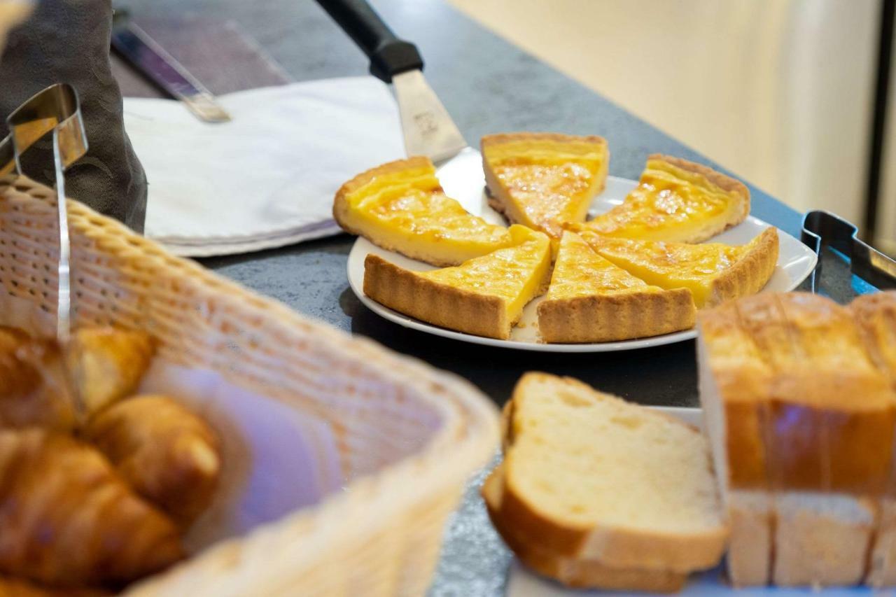Comfort Hotel Grenoble Meylan Ngoại thất bức ảnh